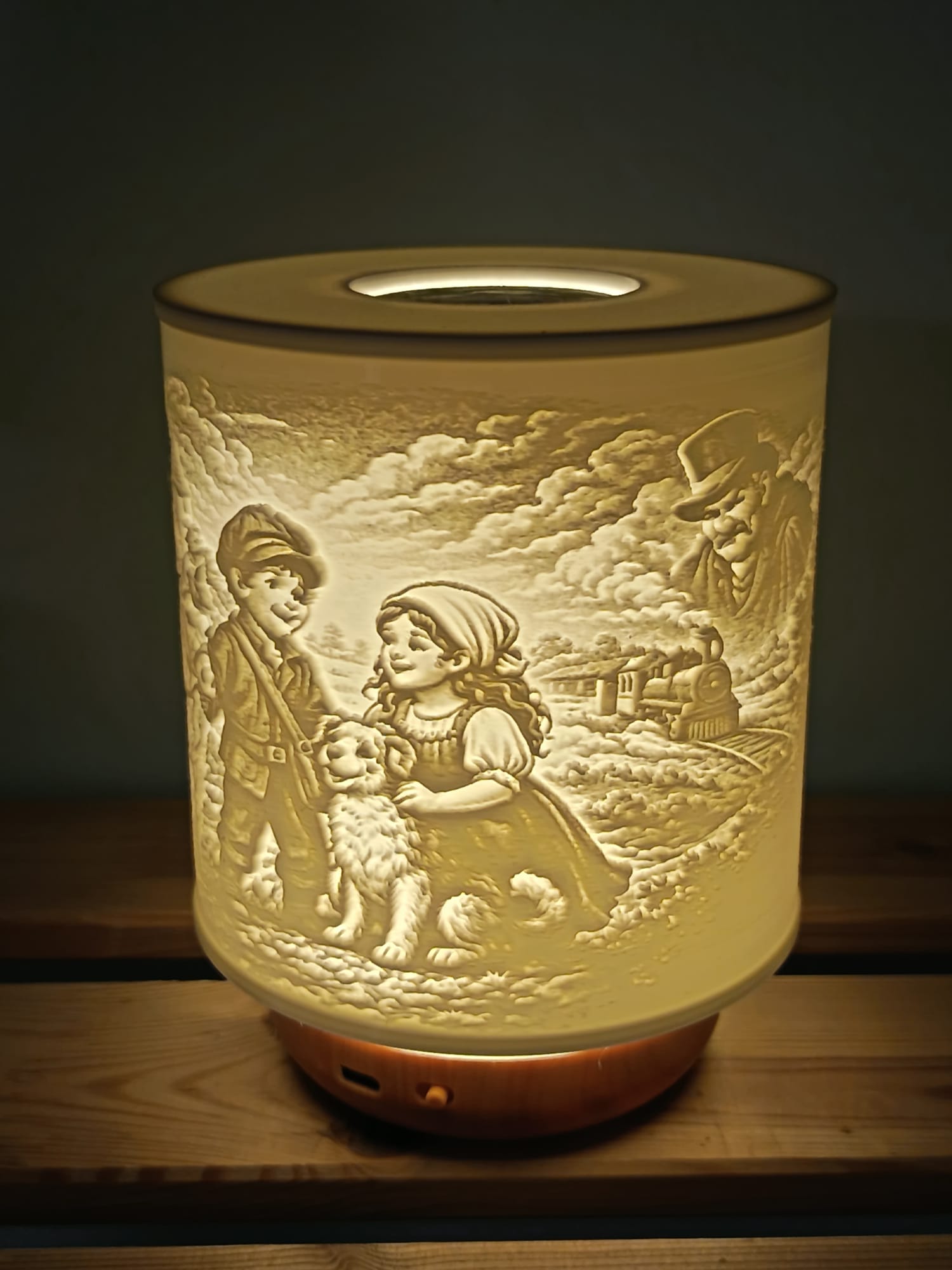 Bajkovita lithophane svjetiljka Šegrt Hlapić za dječju sobu