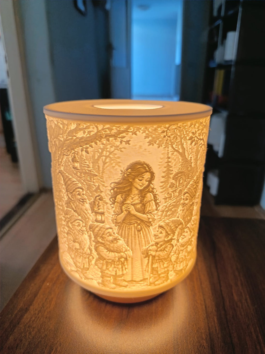 Bajkovita lithophane svjetiljka Snjeguljica za dječju sobu
